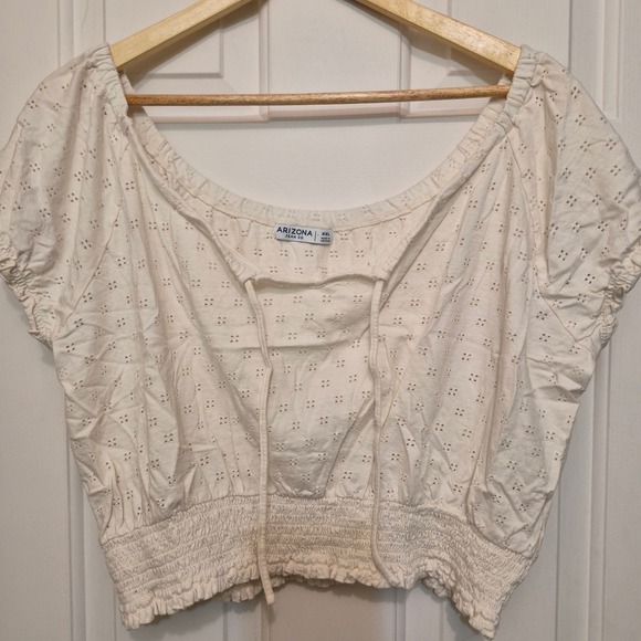 Arizona Jean Company Tops - Arizona Jean Co Womens XXL Cream Eyelet Smocked Waist Boho Peasant Crop Top
